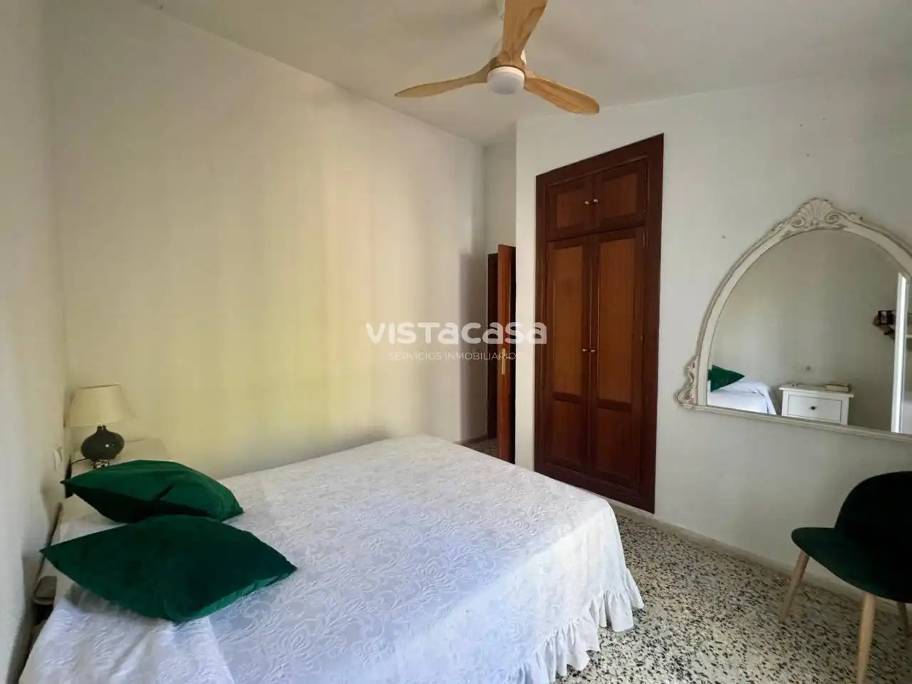 Dormitori de Casa o xalet de lloguer en Carmona amb Aire condicionat, Calefacció i Jardí privat