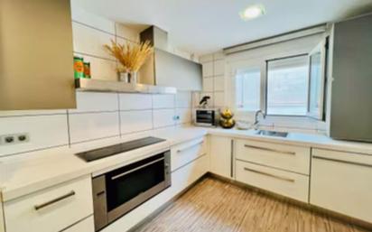 Kitchen of Single-family semi-detached for sale in Petrer  with Air Conditioner, Heating and Private garden
