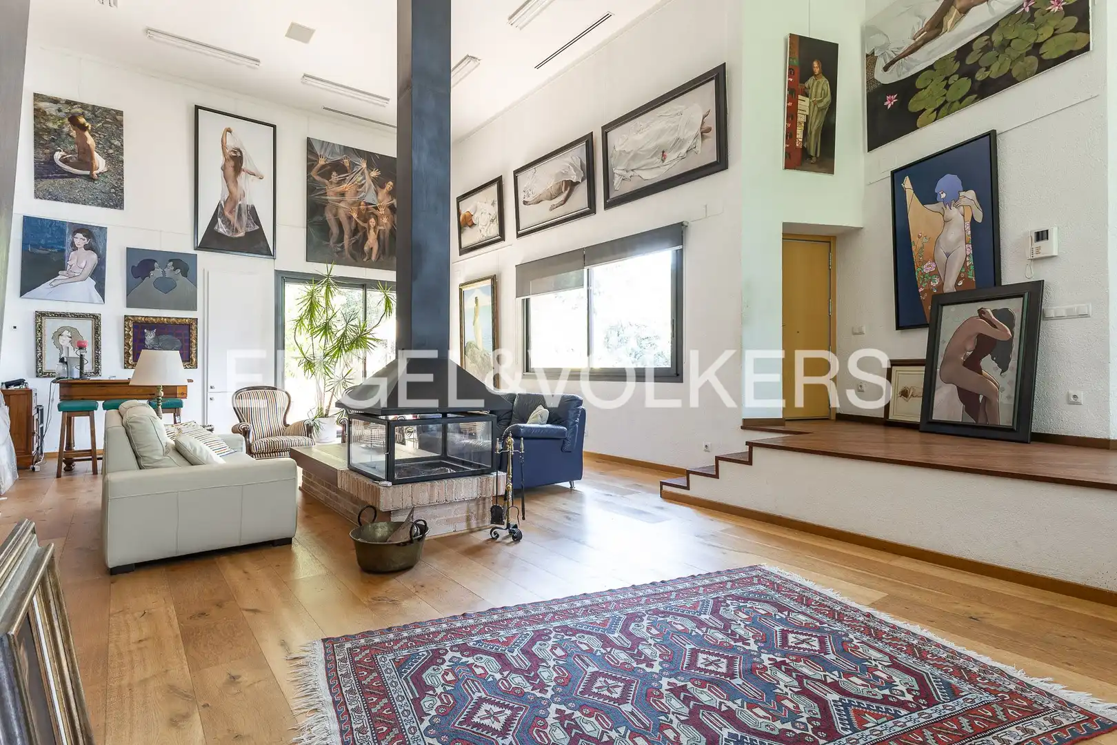 Sala d'estar de Casa adosada en venda en Sant Cugat del Vallès amb Calefacció, Jardí privat i Parquet