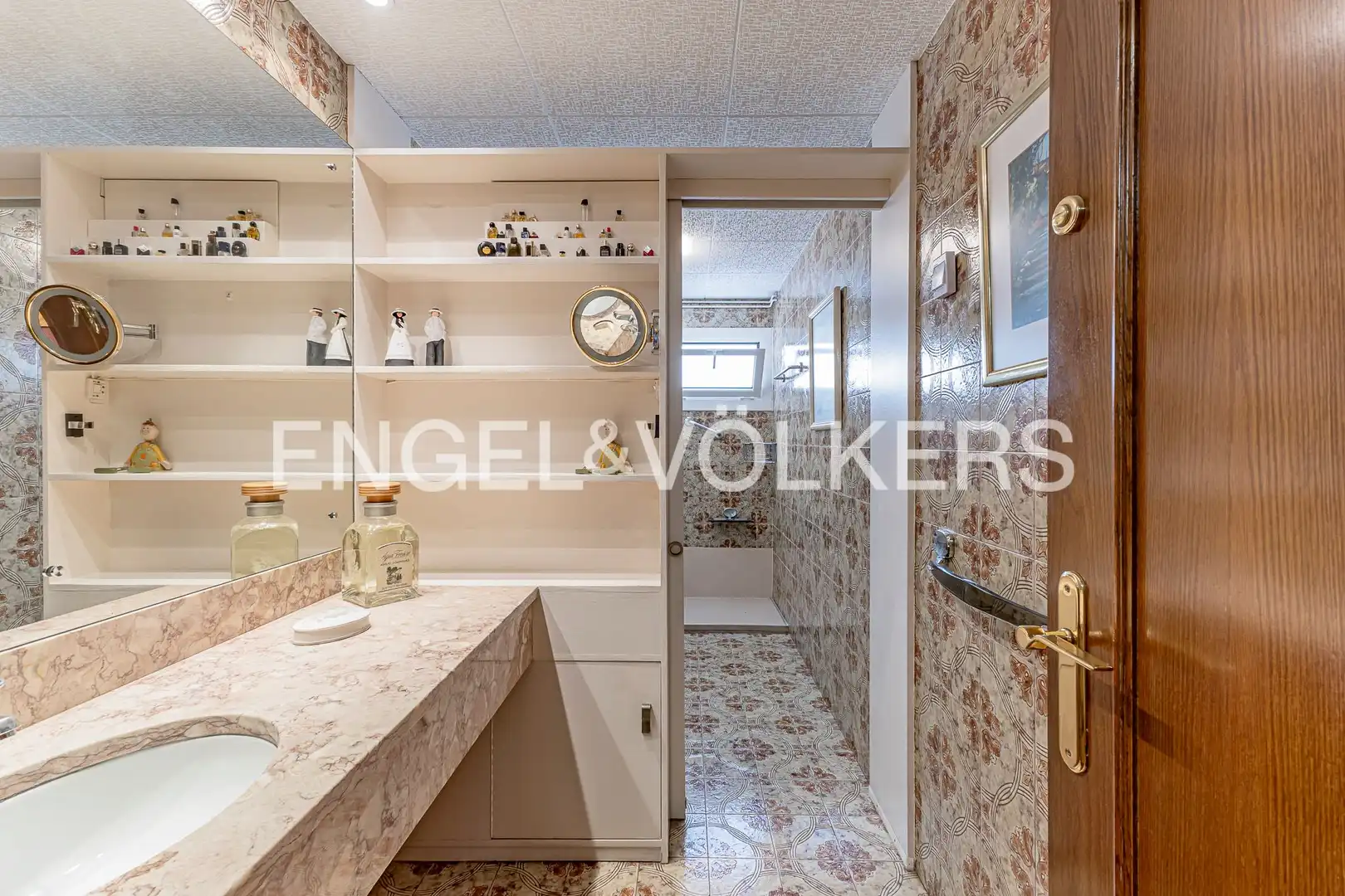 Baño de Piso en venta en Barcelona con Calefacción y Balcón