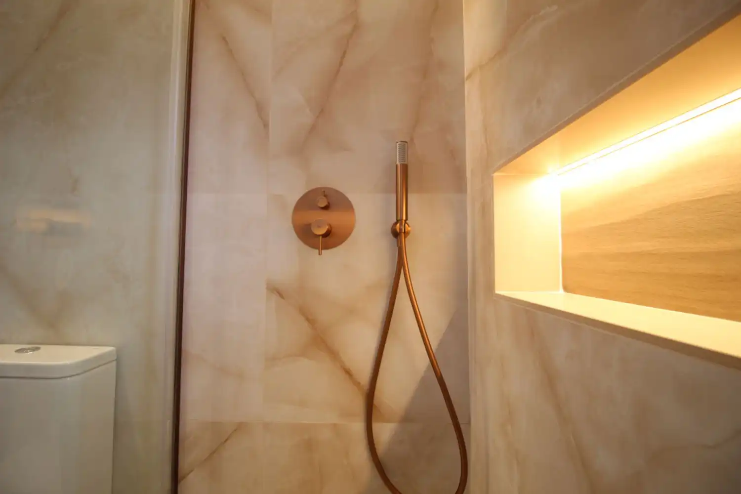 Bathroom of Flat for sale in Almenara  with Air Conditioner, Heating and Storage room