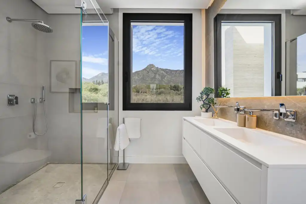 Chalet con piscina en venta en Milla de Oro, imagen 11