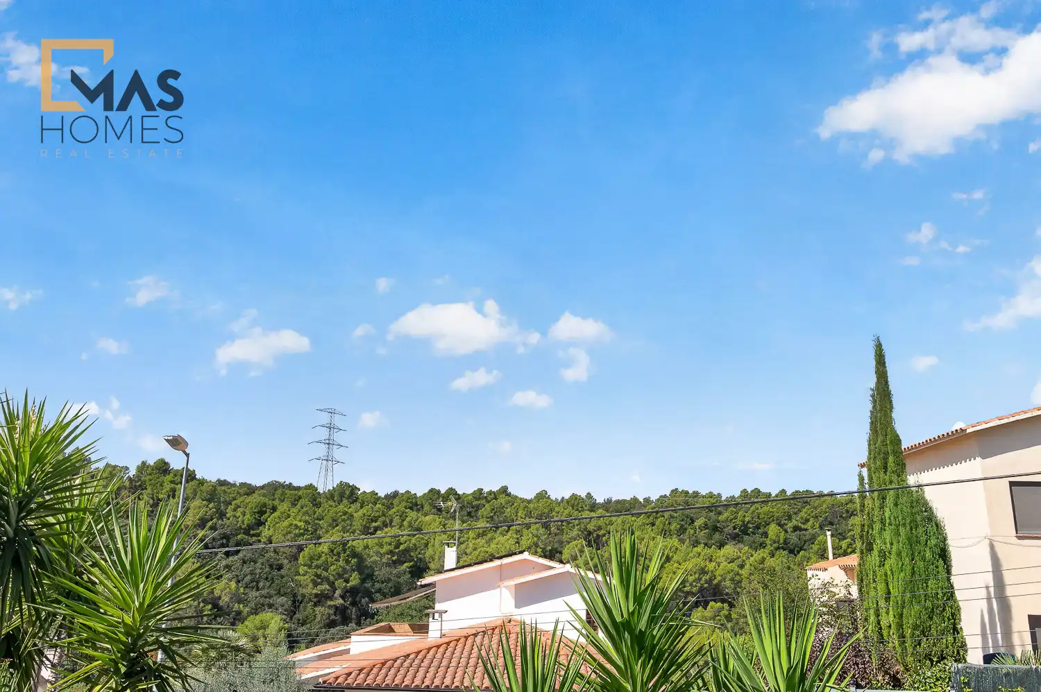 Vista exterior de Casa o xalet en venda en Castellar del Vallès amb Calefacció, Jardí privat i Traster
