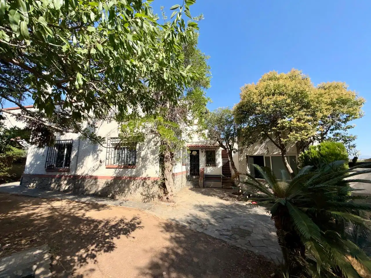 Exterior view of Houses for sale in Montcada i Reixac  with Air Conditioner, Heating and Private garden