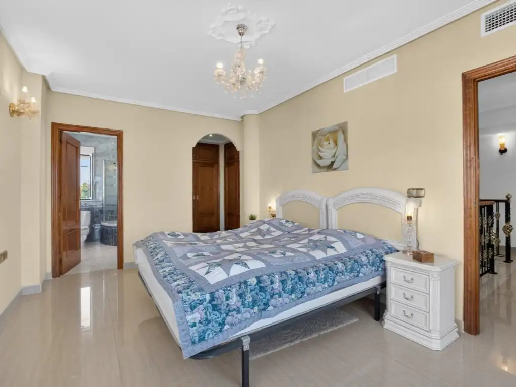 Habitación de Casa o chalet en venta en Orihuela con Jardín privado y Piscina