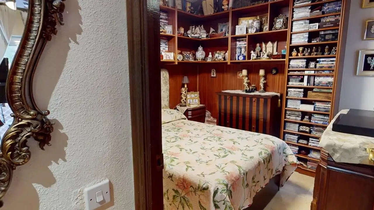 Bedroom of Flat for sale in Sevilla  with Air Conditioner, Heating and Terrace