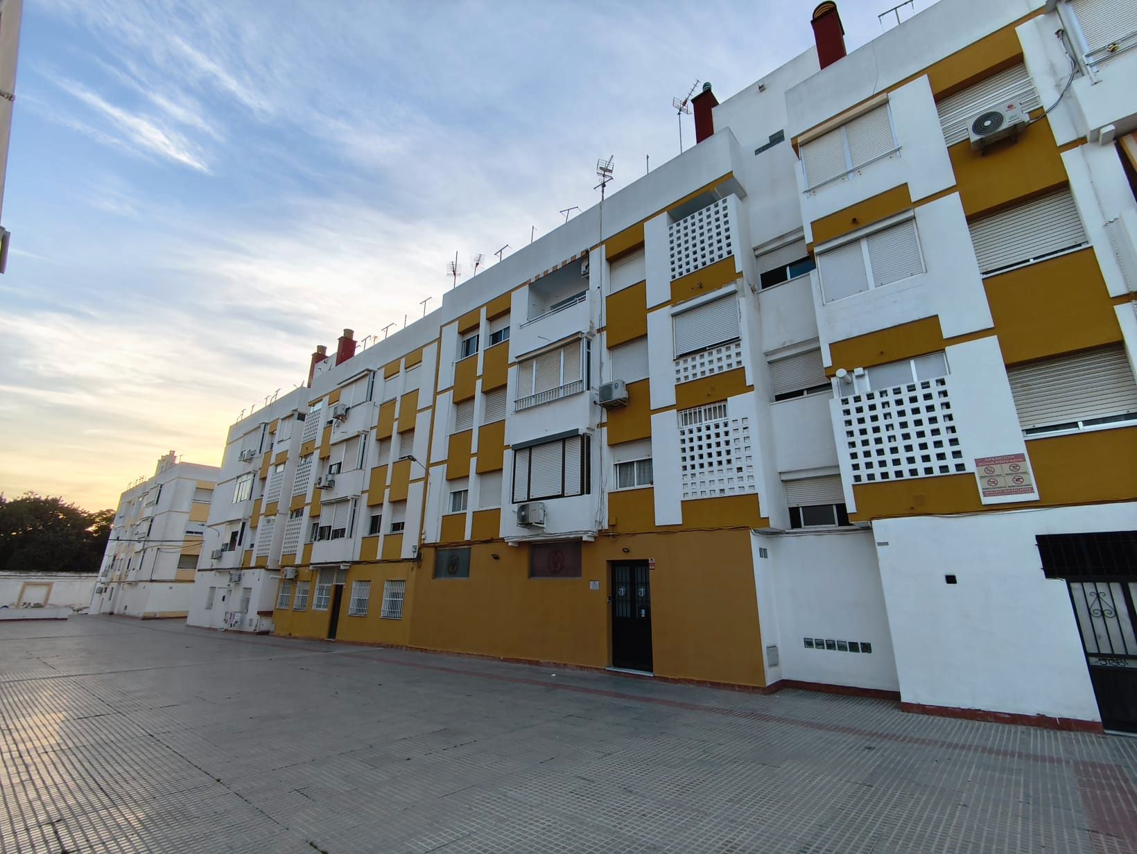 Vista exterior de Pis en venda en El Puerto de Santa María amb Balcó