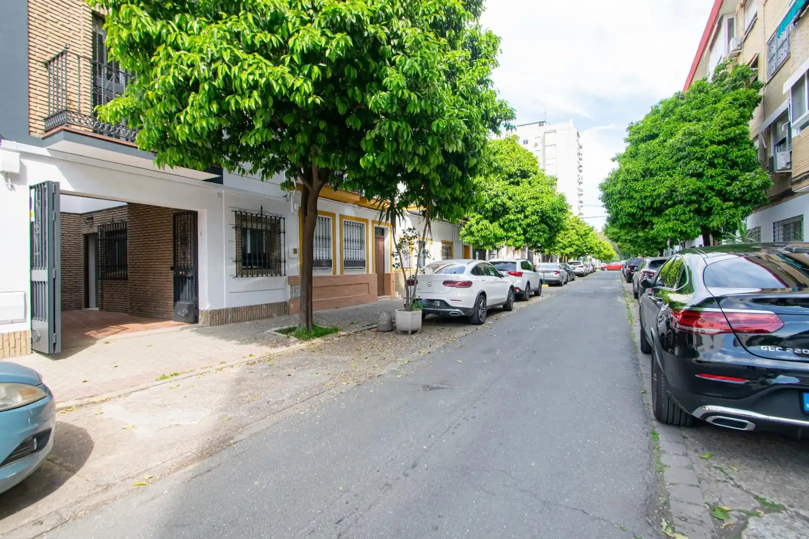 Vista exterior de Casa o xalet en venda en  Sevilla Capital amb Aire condicionat, Terrassa i Balcó