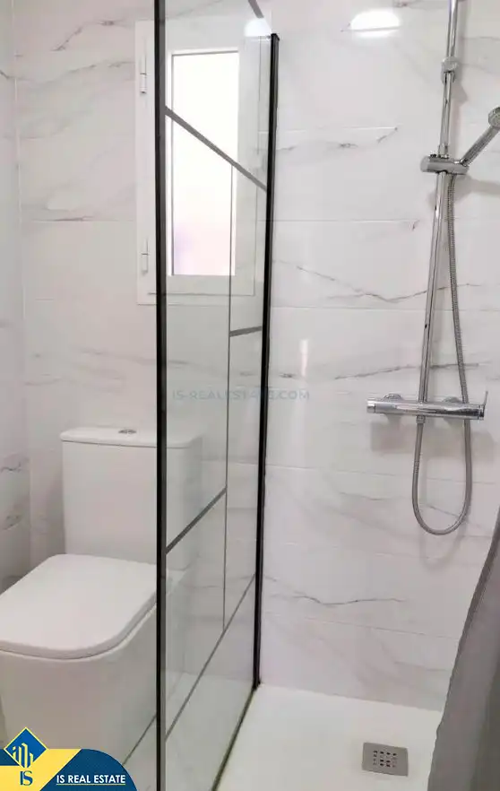Baño de Casa o chalet en venta en Torrevieja con Aire acondicionado, Calefacción y Jardín privado