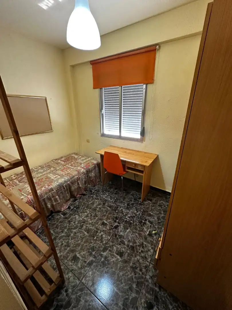 Flat for rent in Paseo de la Estación, Peñamefecit - Avda Barcelona
