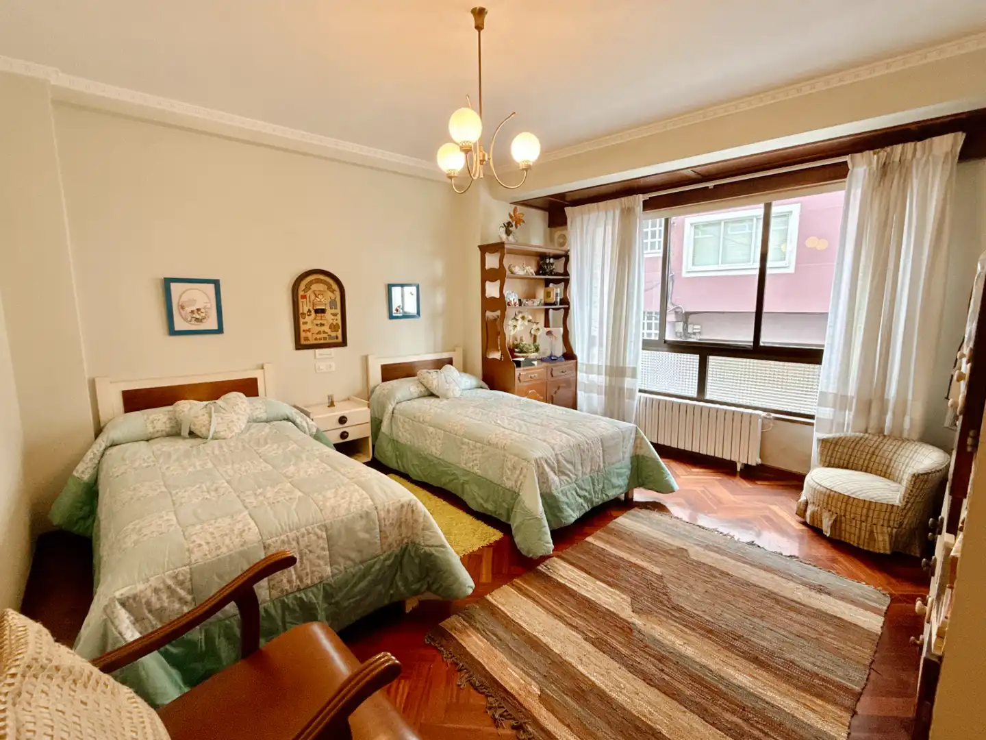 Habitación de Piso en venta en Carballo con Amueblado