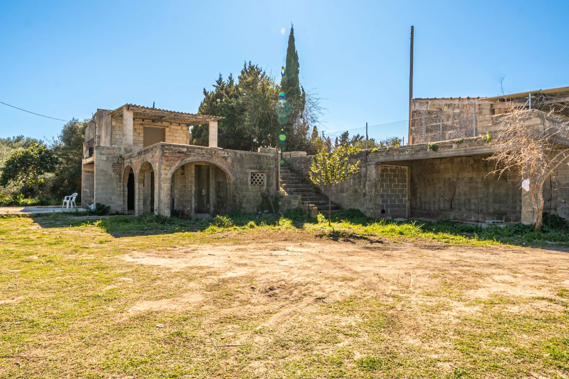 Außenansicht von Country house zum Verkauf in Muro