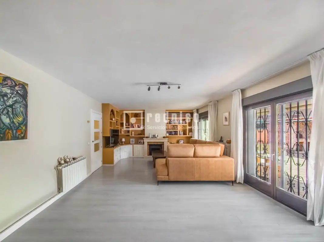 Vista exterior de Casa o chalet en venta en Rivas-Vaciamadrid con Aire acondicionado, Calefacción y Piscina