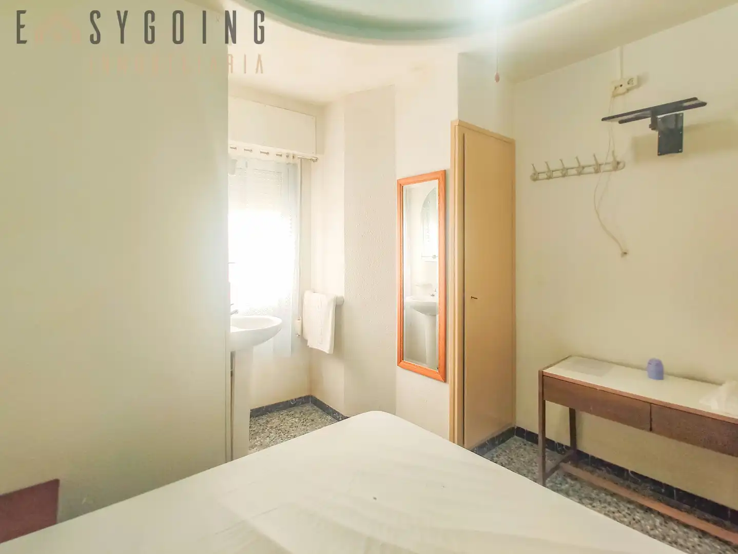 Habitación de Edificio en venta en Santa Pola