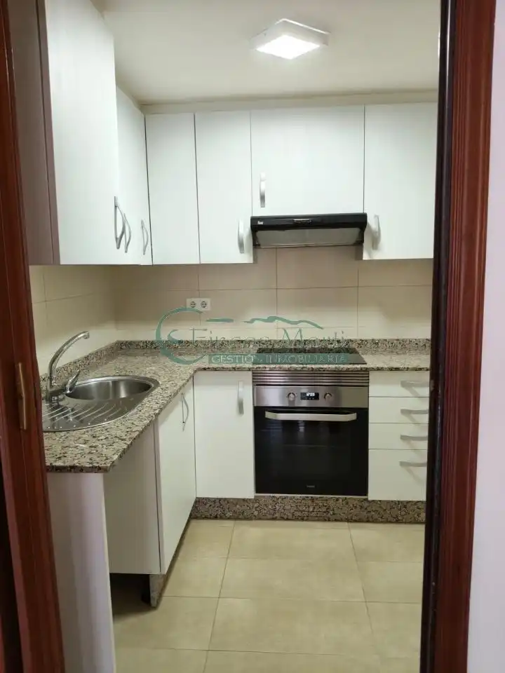 Kitchen of Flat for rent in Vigo   with Heating, Parquet flooring and Terrace