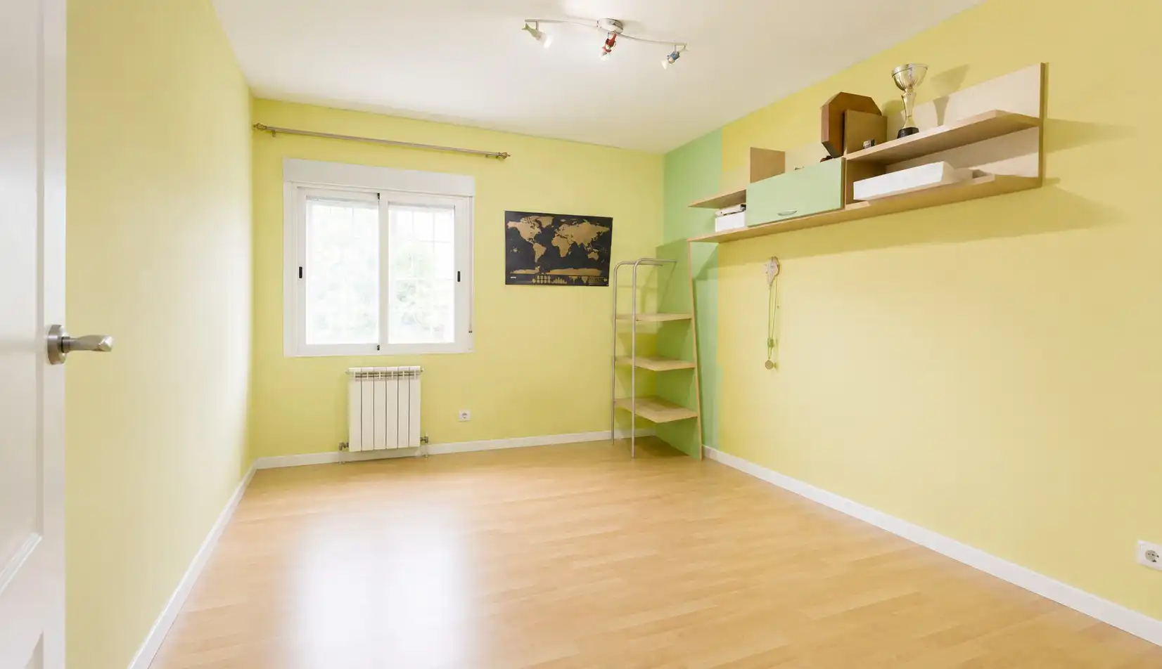Habitación de Piso en venta en Móstoles con Calefacción, Jardín privado y Terraza