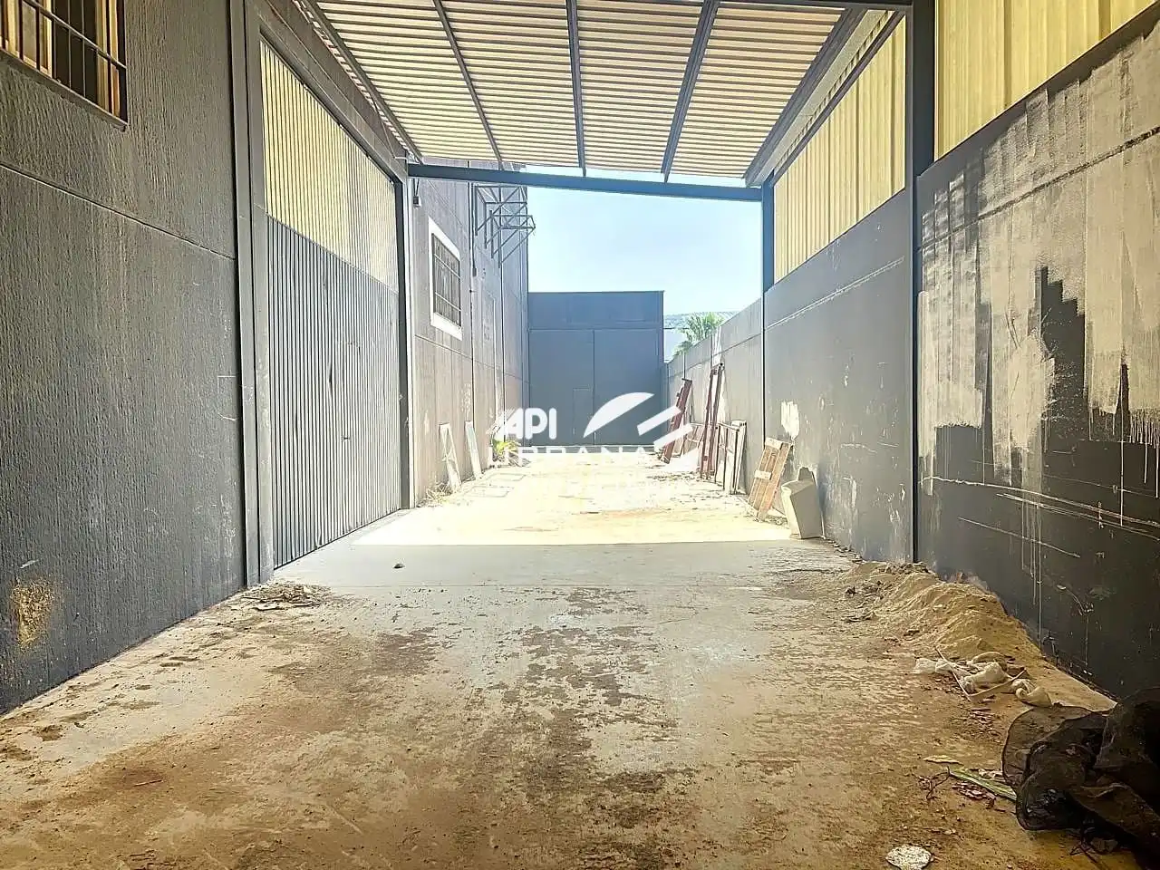 Nau industrial de lloguer en Lucena