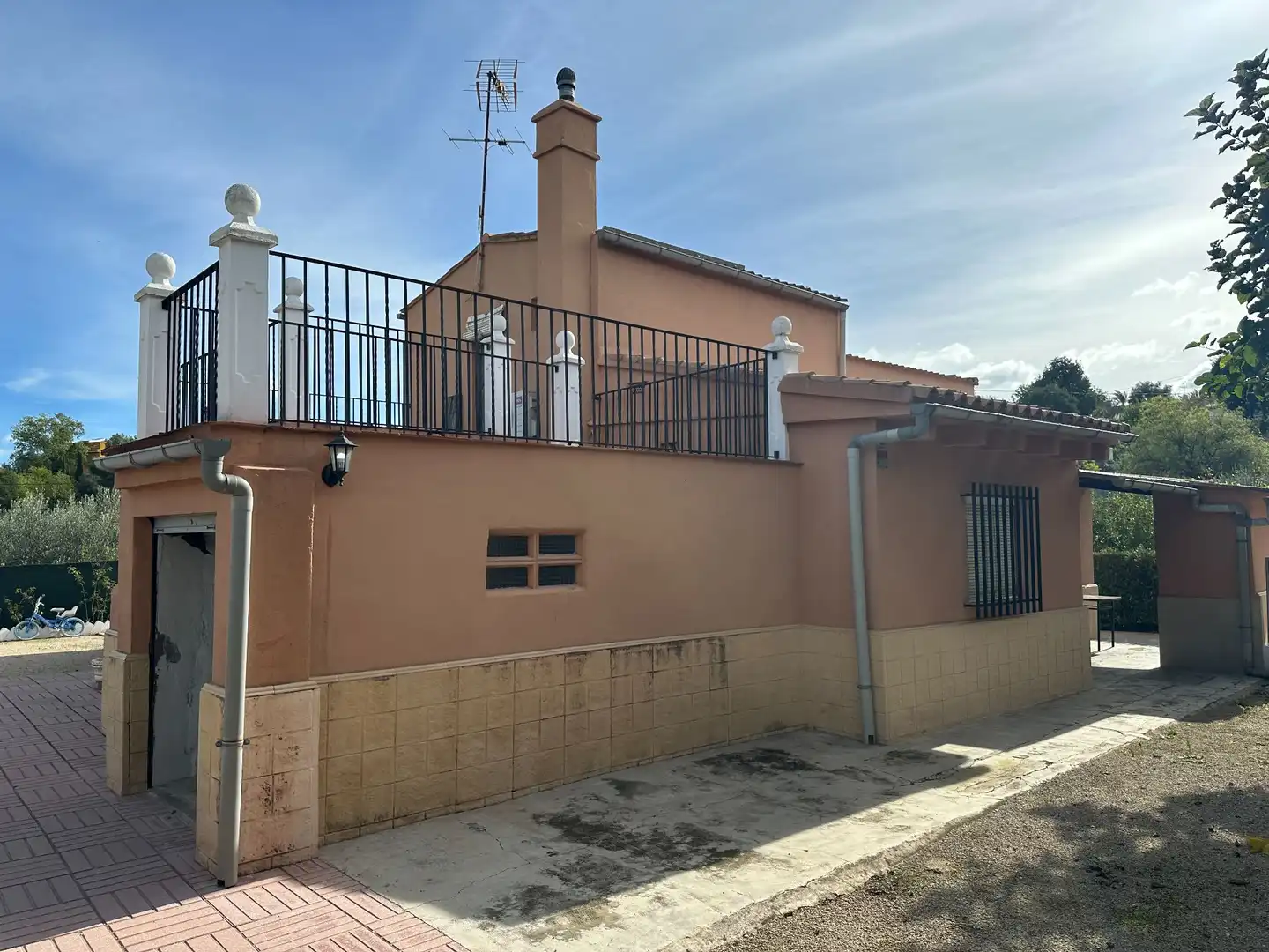 Vista exterior de Casa o chalet en venta en Ontinyent con Aire acondicionado, Calefacción y Jardín privado