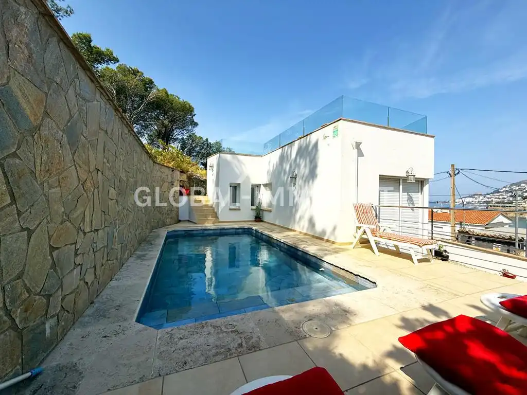 Piscina de Casa o xalet en venda en Roses amb Aire condicionat, Calefacció i Terrassa