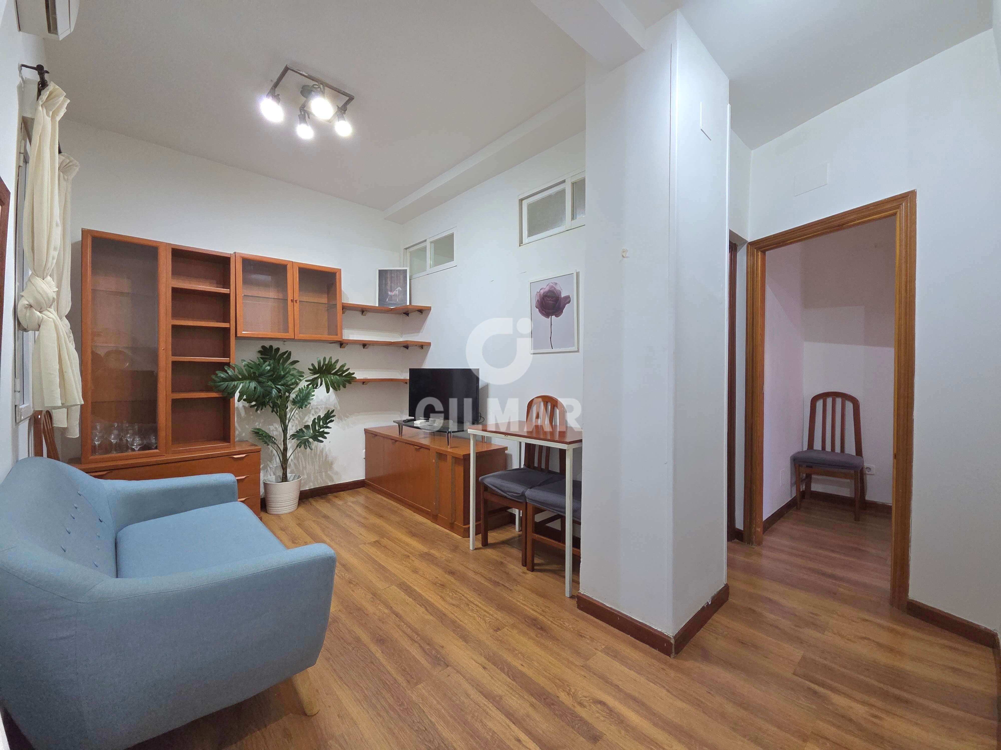 Sala d'estar de Pis en venda en  Madrid Capital amb Calefacció i Balcó