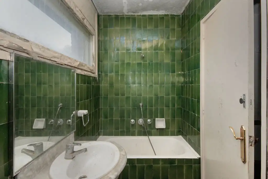 Bathroom of Flat for sale in Terrassa