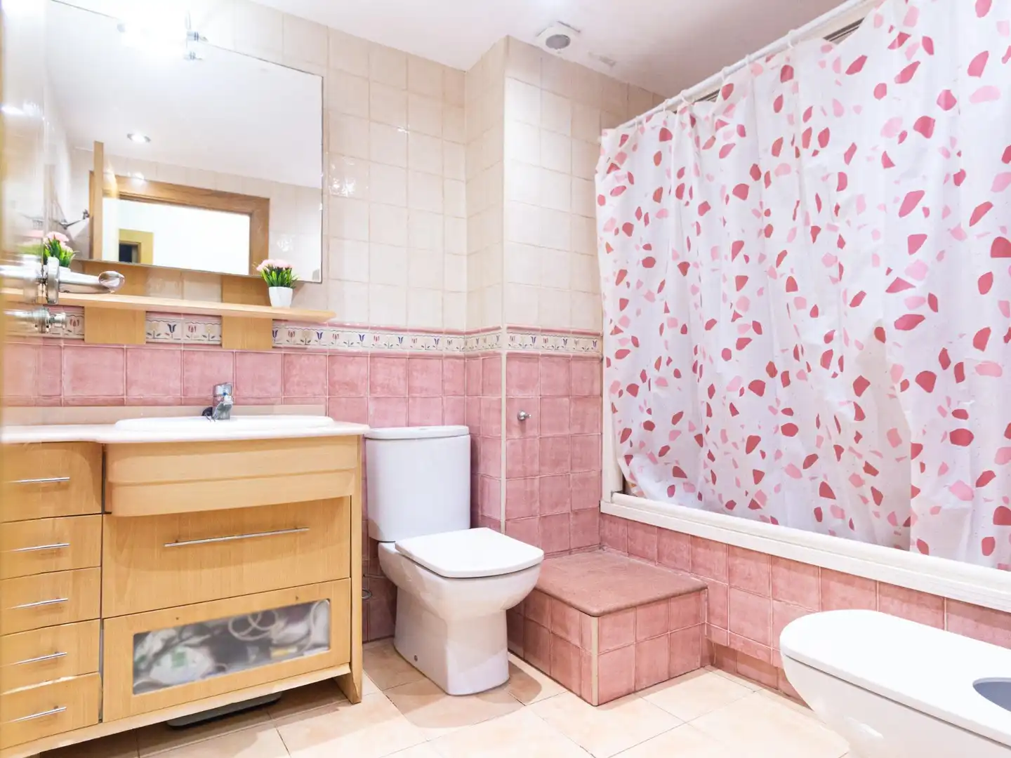 Baño de Piso en venta en Cartagena con Aire acondicionado, Calefacción y Balcón