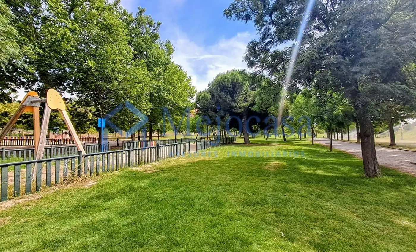 Vista exterior de Piso en venta en Madrid con Aire acondicionado, Calefacción y Parquet