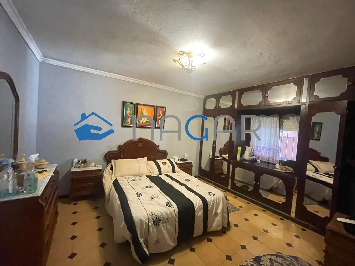 Schlafzimmer von Country house zum Verkauf in La Línea de la Concepción mit Privatgarten, Schwimmbad und Möbliert