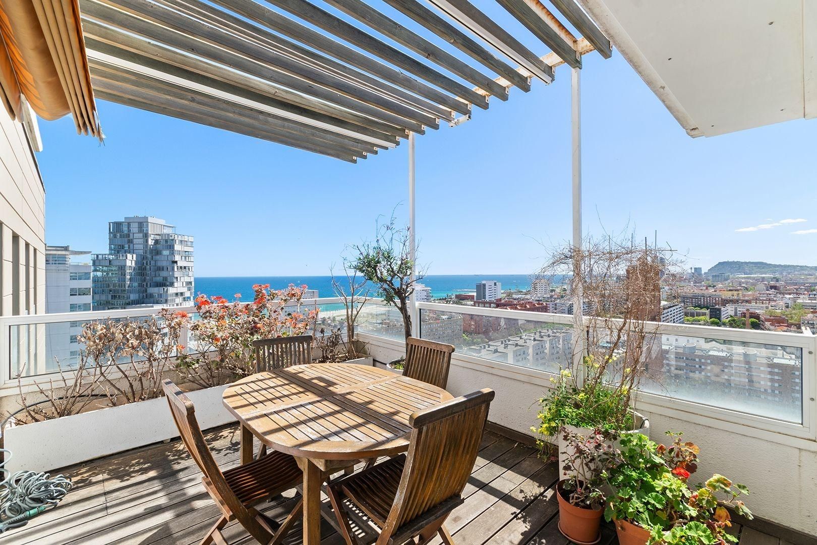 Terrace of Duplex for sale in  Barcelona Capital  with Air Conditioner, Heating and Private garden