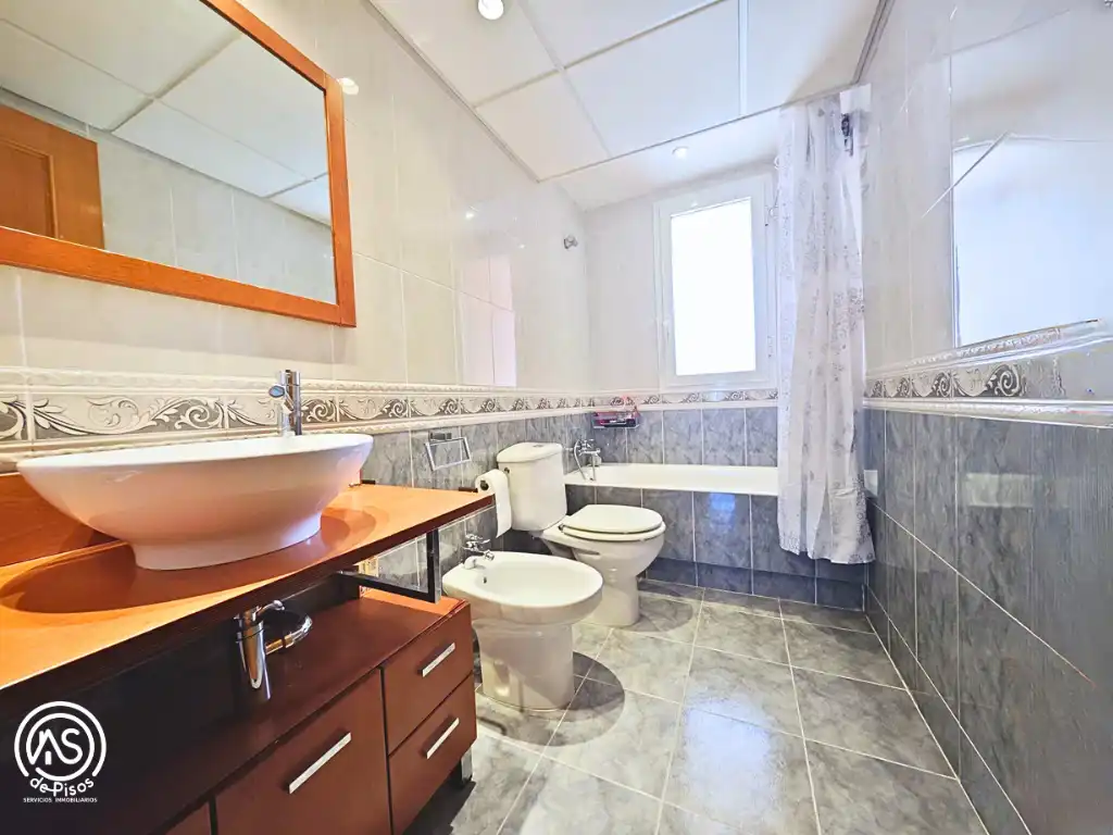 Flat for rent in Calle de la Sierra de Vicor, 21, La Almozara