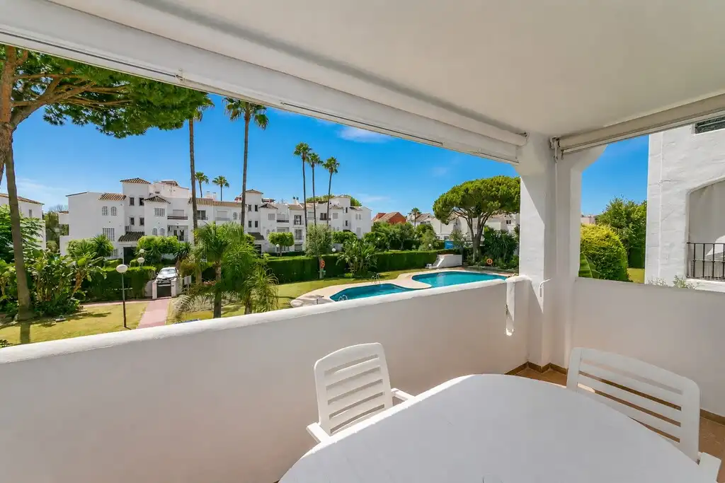 Garten von Wohnungen zur Miete in Estepona mit Klimaanlage, Terrasse und Alarm