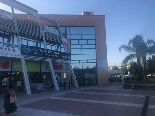 Vista exterior de Oficina en venta en Tomares con Aire acondicionado y Calefacción