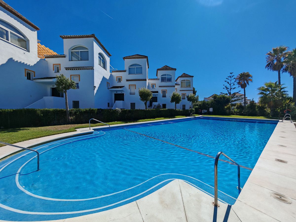 Swimming pool of Attic for sale in Marbella  with Air Conditioner, Heating and Swimming Pool