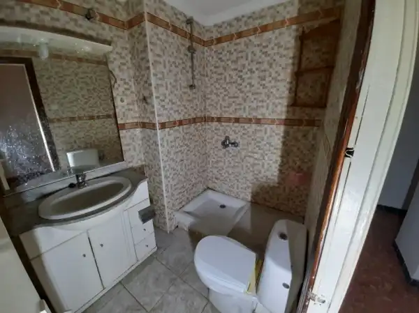 Badezimmer von Wohnungen zum Verkauf in Manresa