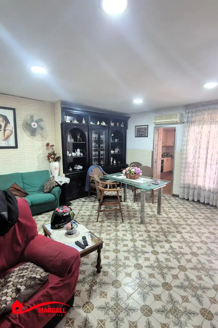 Piso en venta en Manises con Aire acondicionado, Terraza y Amueblado