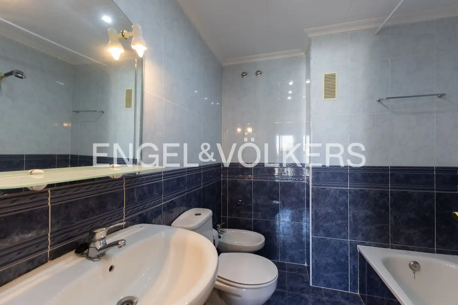 Flat with terrace for sale in Avinguda de la Loteria, imagen 9
