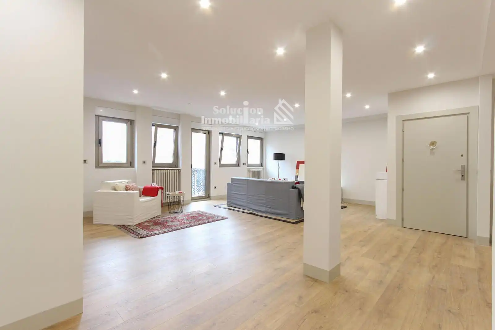 Sala d'estar de Pis en venda en Salamanca amb Calefacció, Terrassa i Moblat