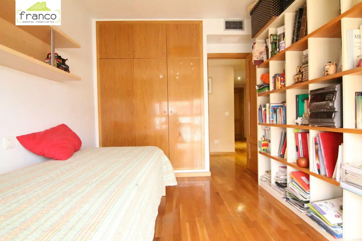 Piso con terraza en alquiler en Sur, imagen 12