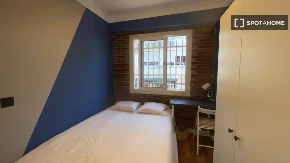 Bedroom of Flat for rent in Madrid  with Air Conditioner, Heating and Furnished