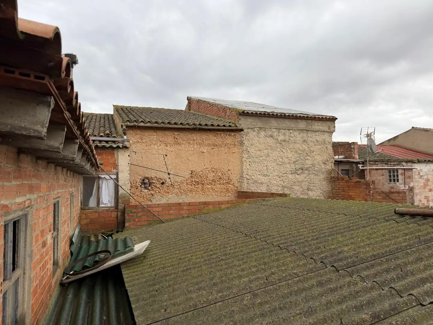 Casa adosada en venda a Carrer Barceloneta, Els Alamús