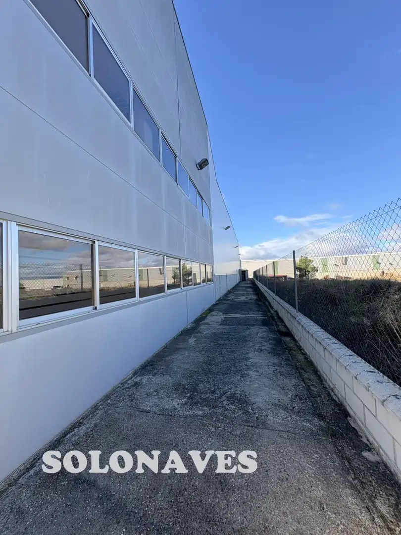 Vista exterior de Nave industrial en venta en Leciñena