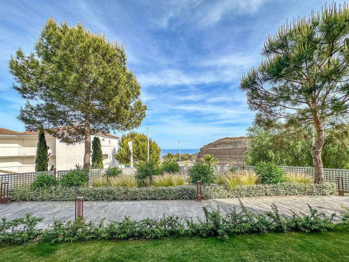 Vista exterior de Planta baixa en venda en Manilva amb Aire condicionat, Terrassa i Alarma