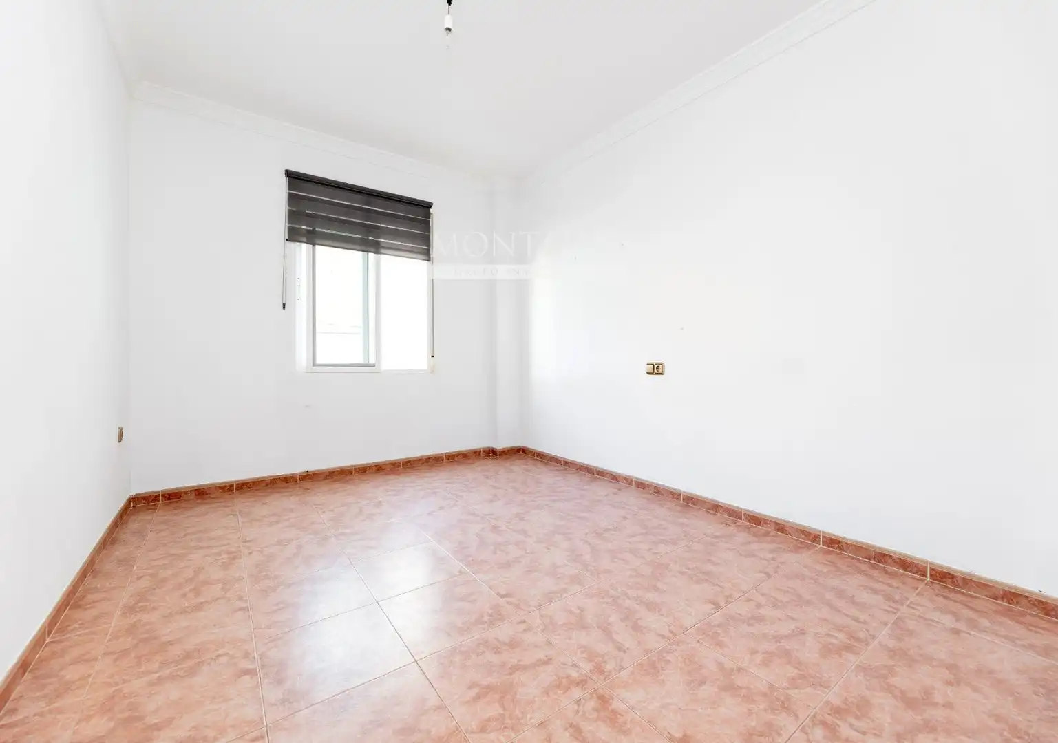 Habitación de Casa adosada en venta en Pinos Puente con Terraza y Trastero