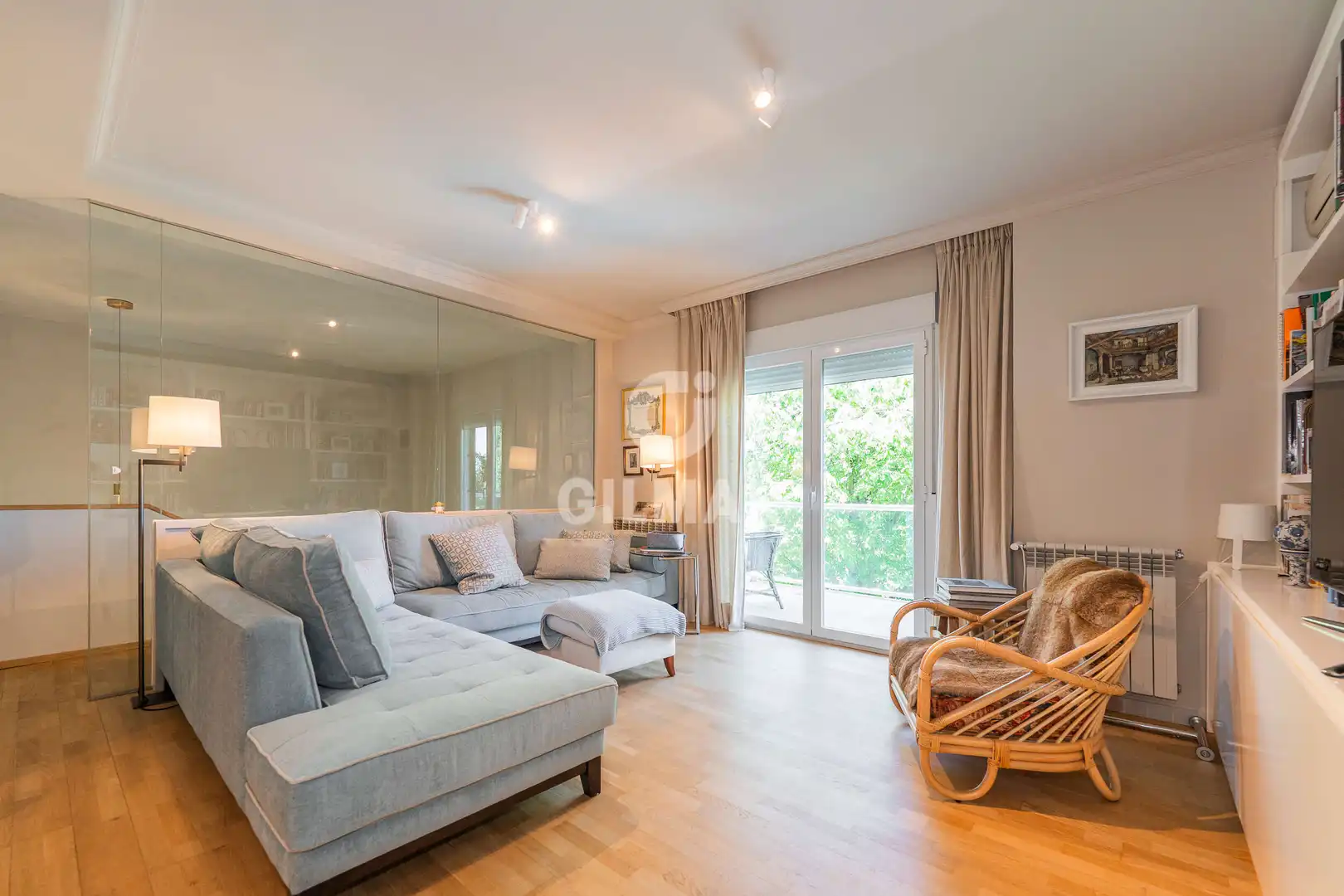 Living room of Houses for sale in Pozuelo de Alarcón  with Heating, Private garden and Swimming Pool