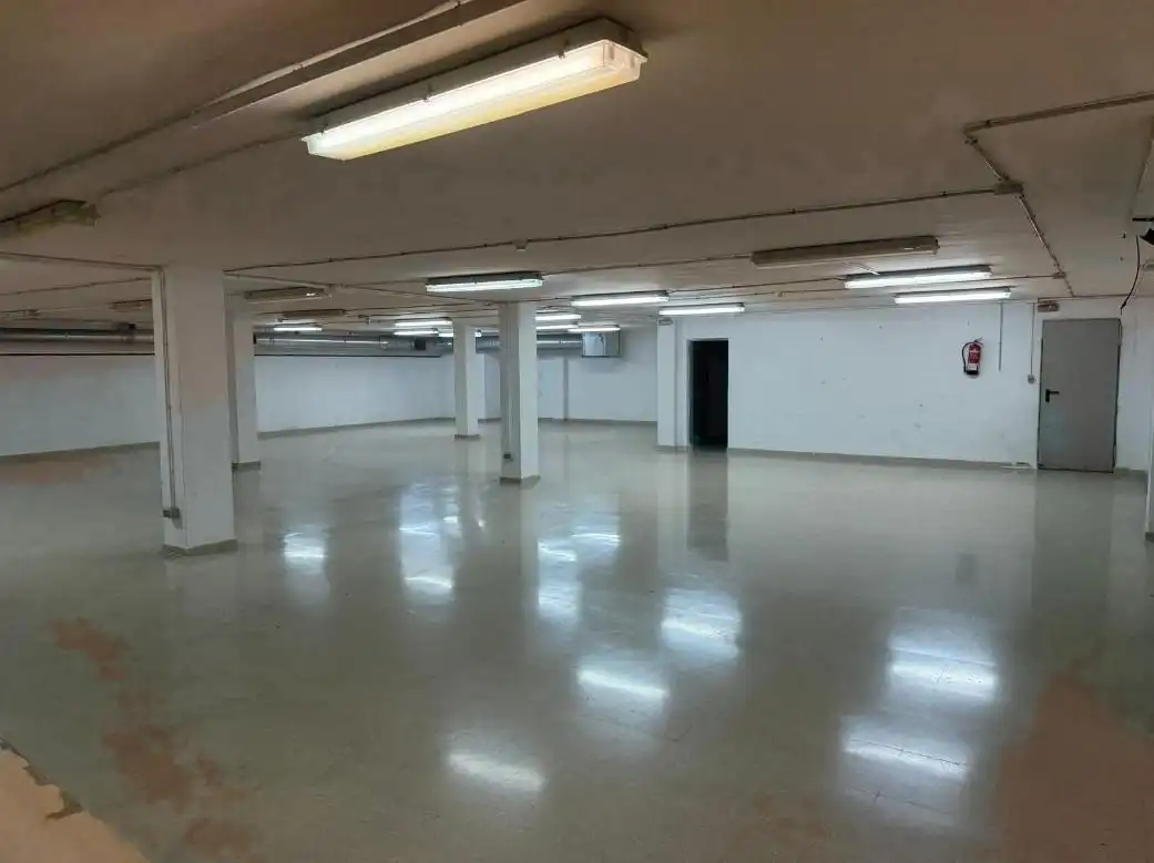 Geschaftsraum zum Verkauf in Via Europa - Parc Central
