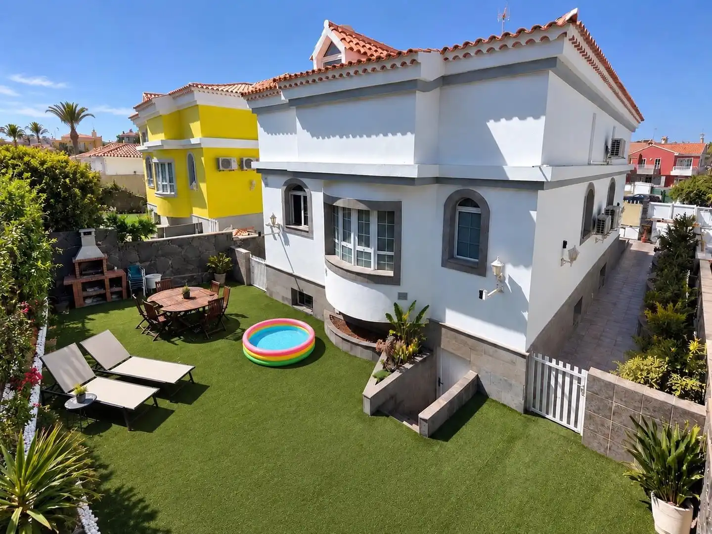 Villa mit Pool zum Verkauf in Calle Calle Montserrat Caballé