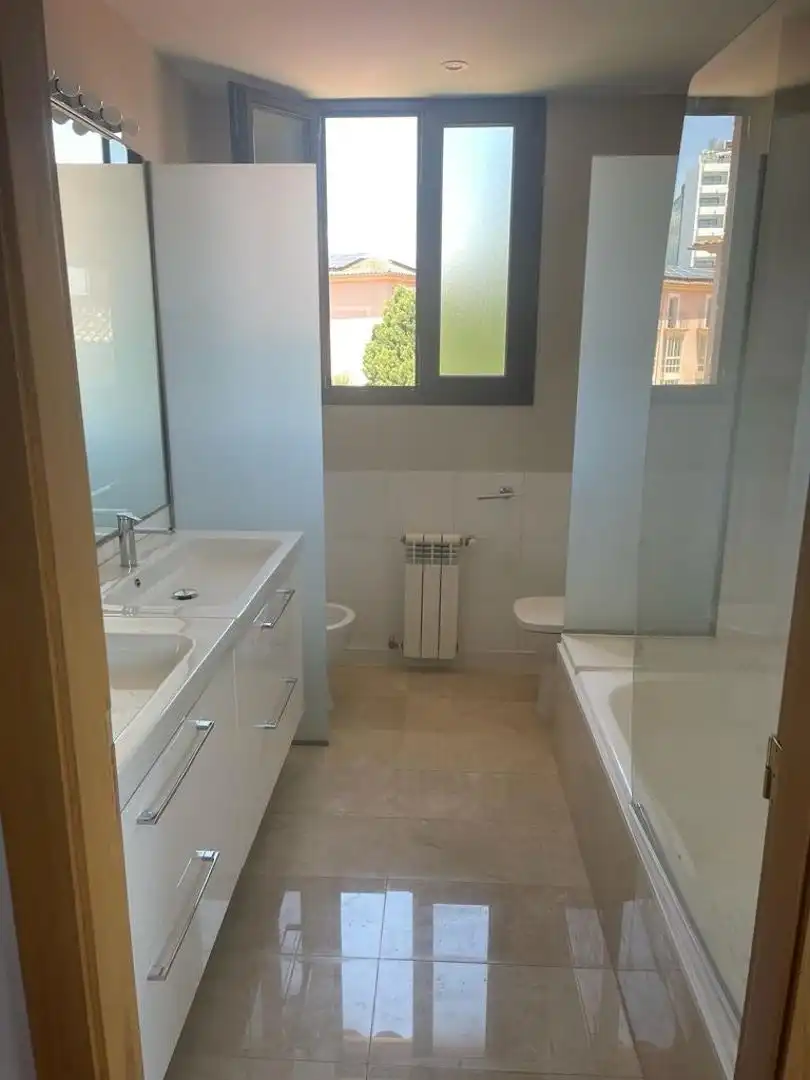 Baño de Ático de alquiler en  Palma de Mallorca con Aire acondicionado, Calefacción y Terraza