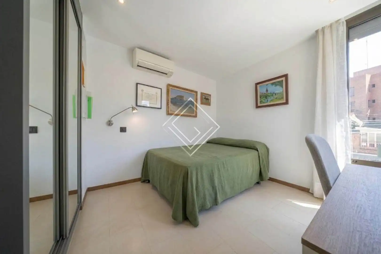 Dormitori de Casa o xalet en venda en Madrid amb Aire condicionat, Calefacció i Terrassa
