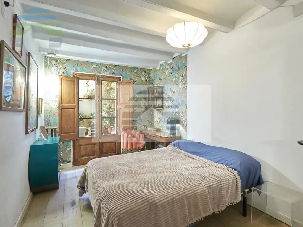 Bedroom of Flat for sale in Barcelona