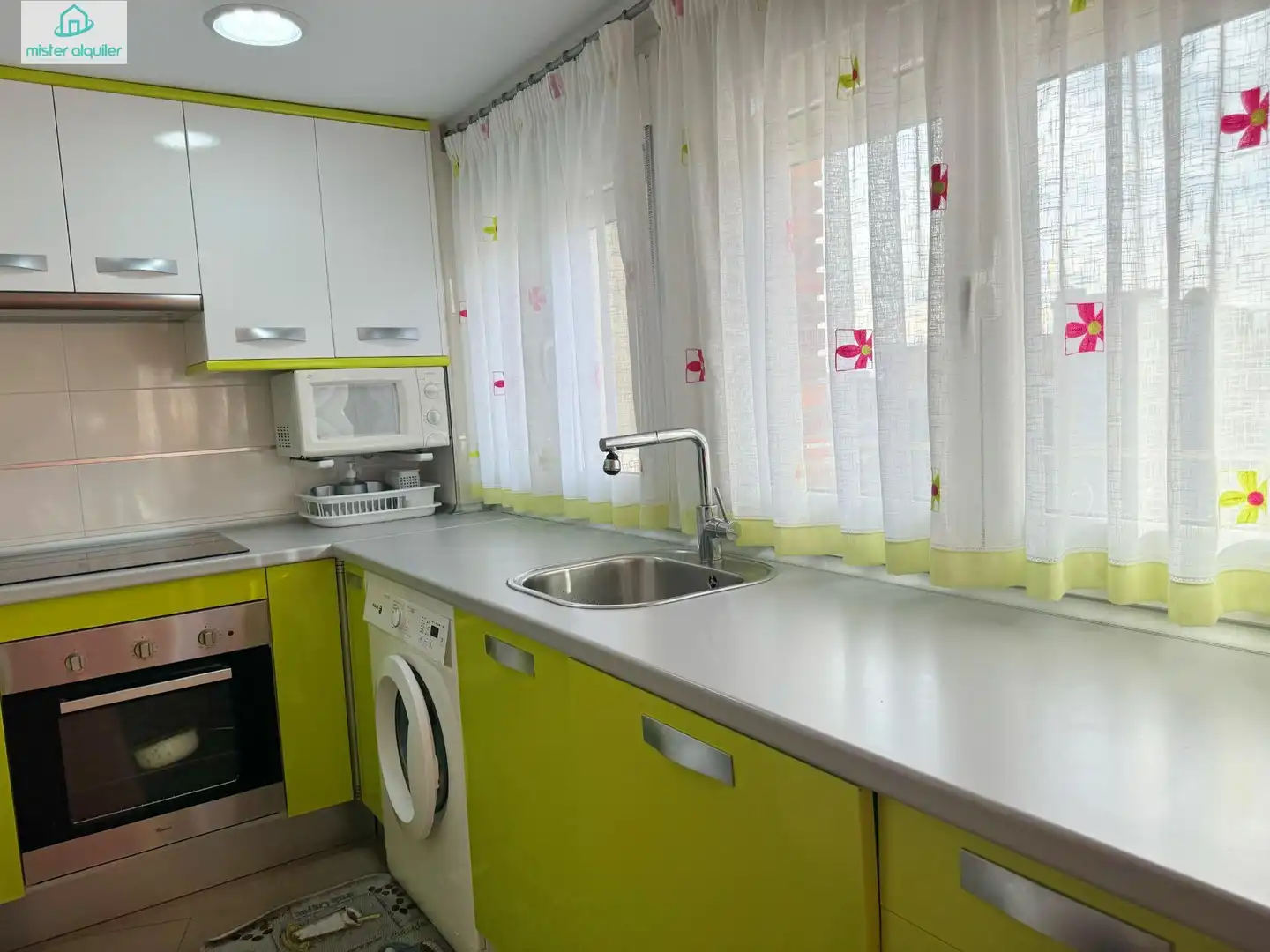 Kitchen of Apartments for rent in Benidorm  with Air Conditioner, Heating and Private garden